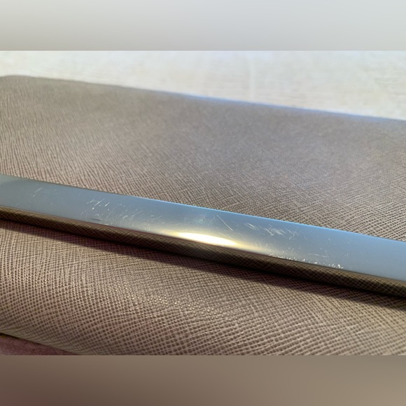 Michael Kors clutch with removable strap - Picture 4 of 10